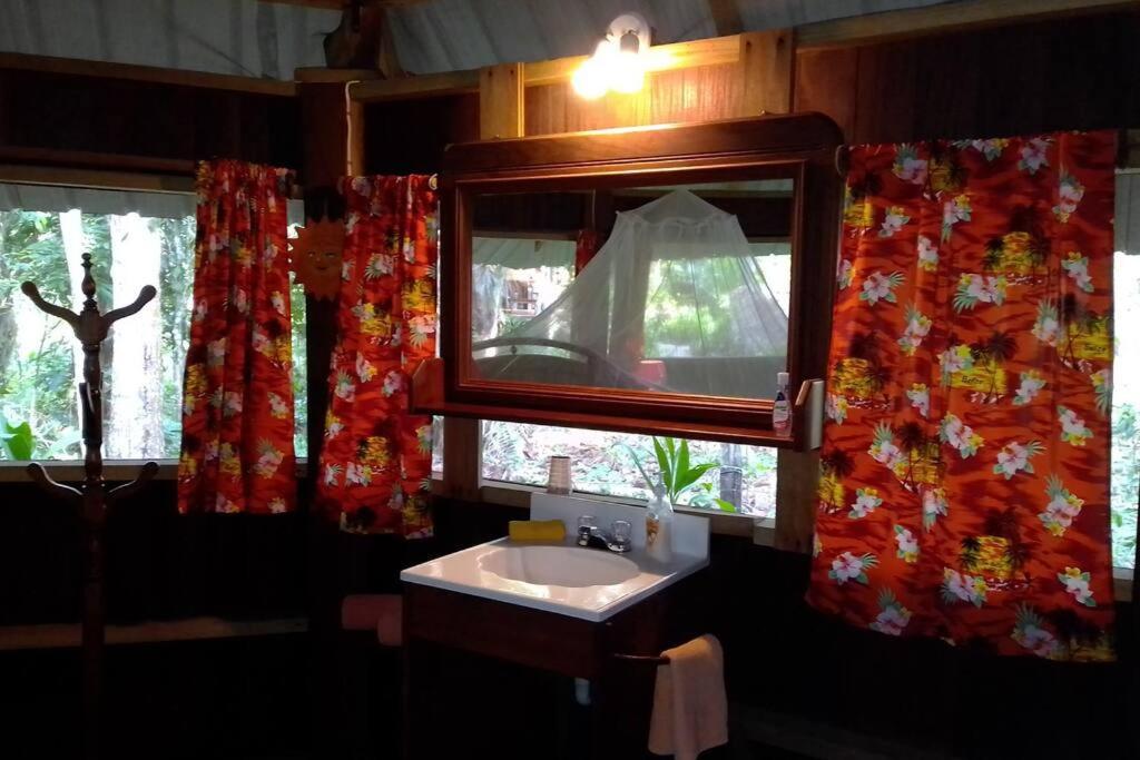 Sun Creek Lodge Punta Gorda Bagian luar foto
